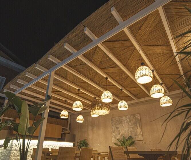 住宿加早餐 Voger Alacatı Koyici