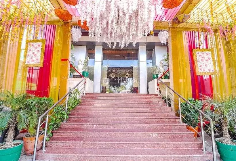 Fabhotel Prime Z Grand