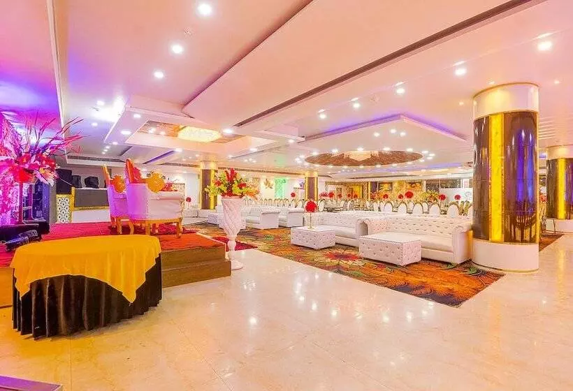 Fabhotel Prime Z Grand