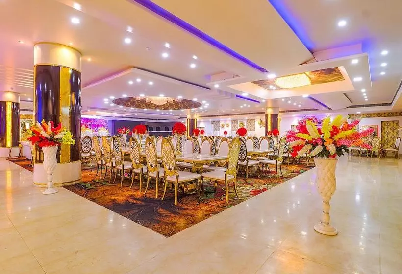 Fabhotel Prime Z Grand