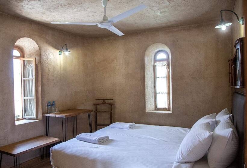 هتل Giorgi Ushikishvili Chateau Celler