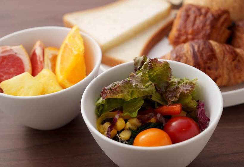 בית מלון כפרי Grand Consort Naha