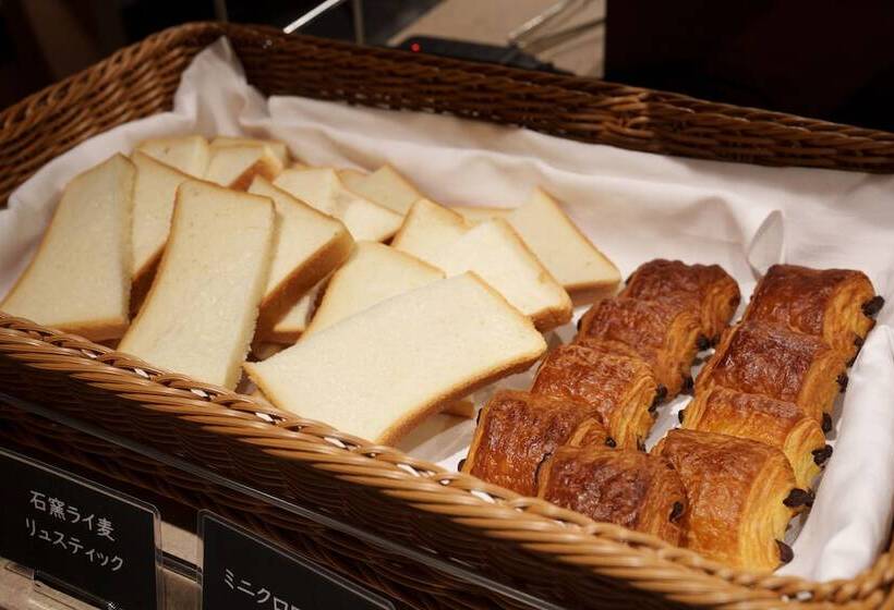 בית מלון כפרי Grand Consort Naha