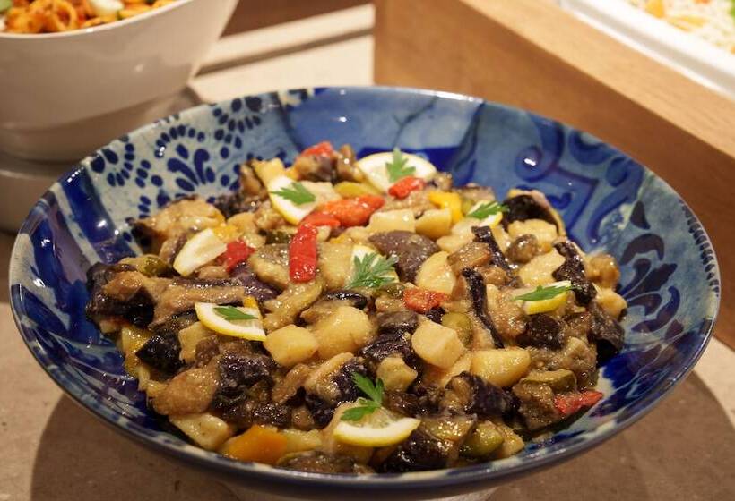 בית מלון כפרי Grand Consort Naha