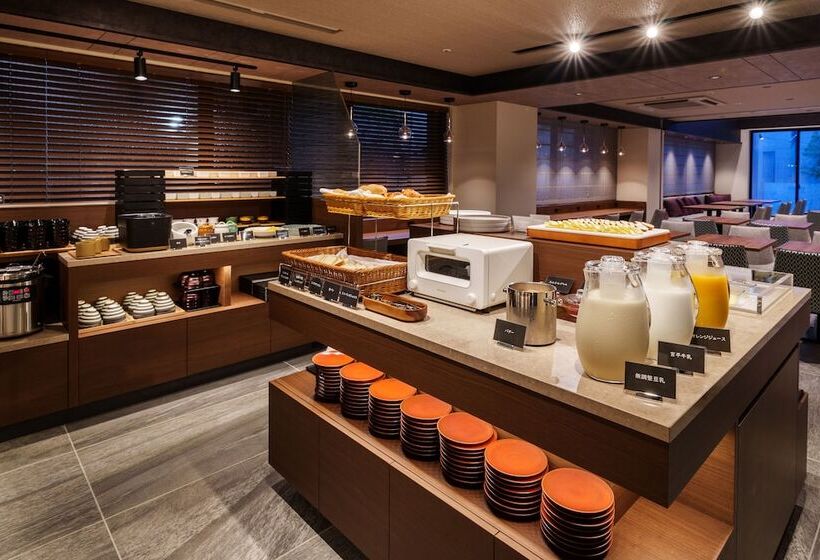 בית מלון כפרי Grand Consort Naha