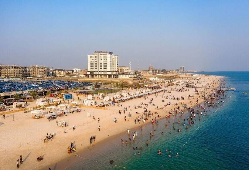 هتل Riviera Lekki Resort