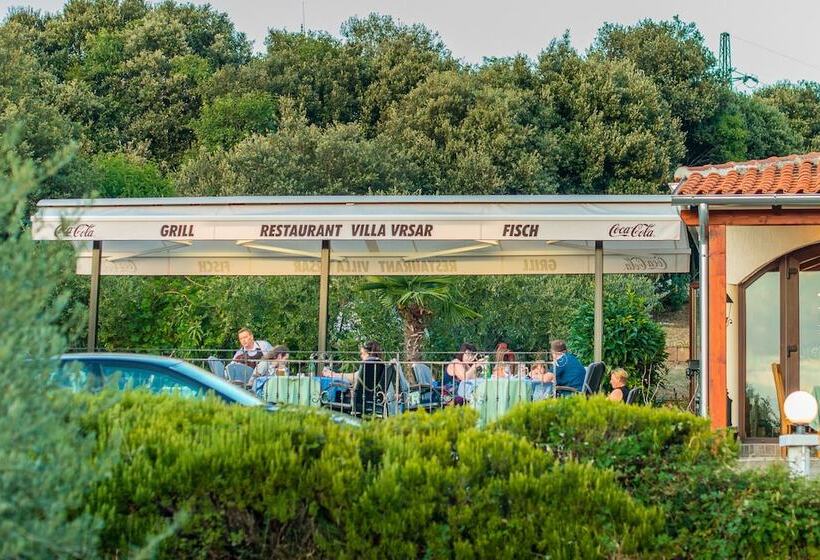 ホテル Vrsar Villa