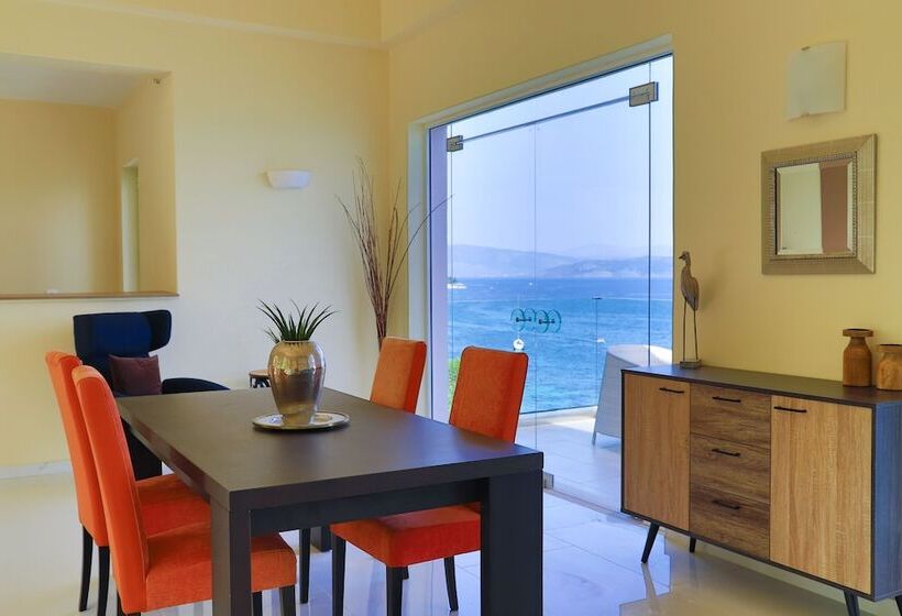 פנסיון Room In Guest Room   Homric Boutique