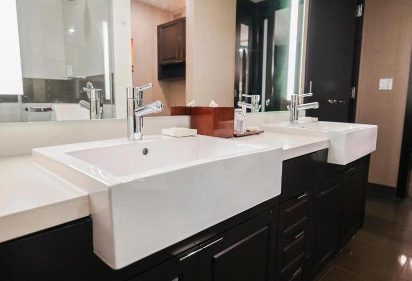 Stripviewsuites At Vdara