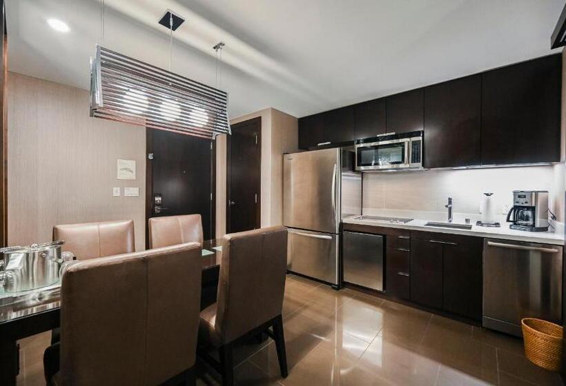 Stripviewsuites At Vdara