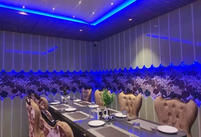 هتل Aavas Inn