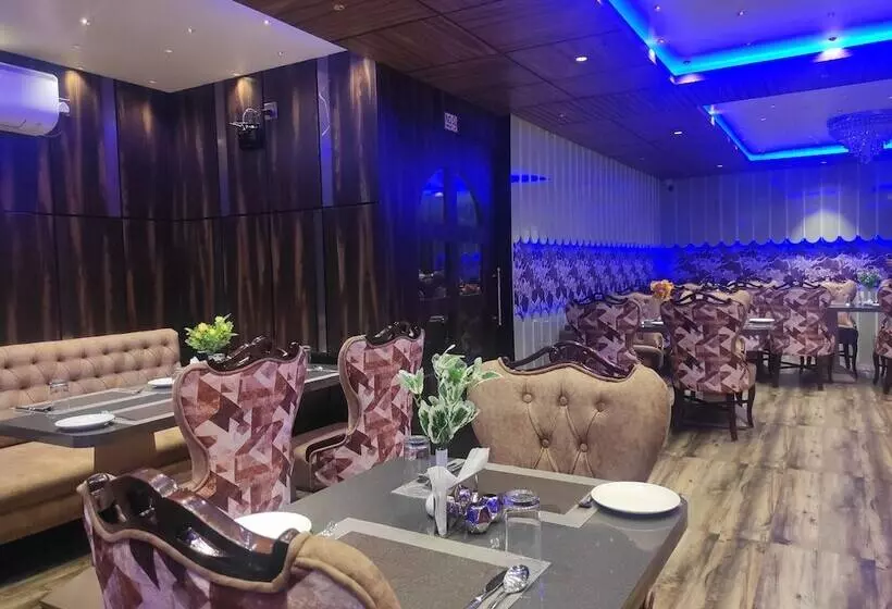 هتل Aavas Inn