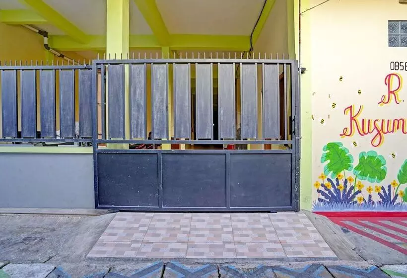 Hotelli Kost Kusuma Dewi Syariah By Oyo