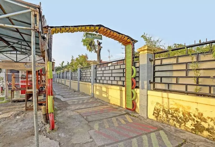 Hotelli Kost Kusuma Dewi Syariah By Oyo