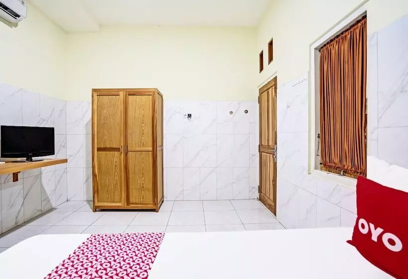 Hotelli Kost Kusuma Dewi Syariah By Oyo