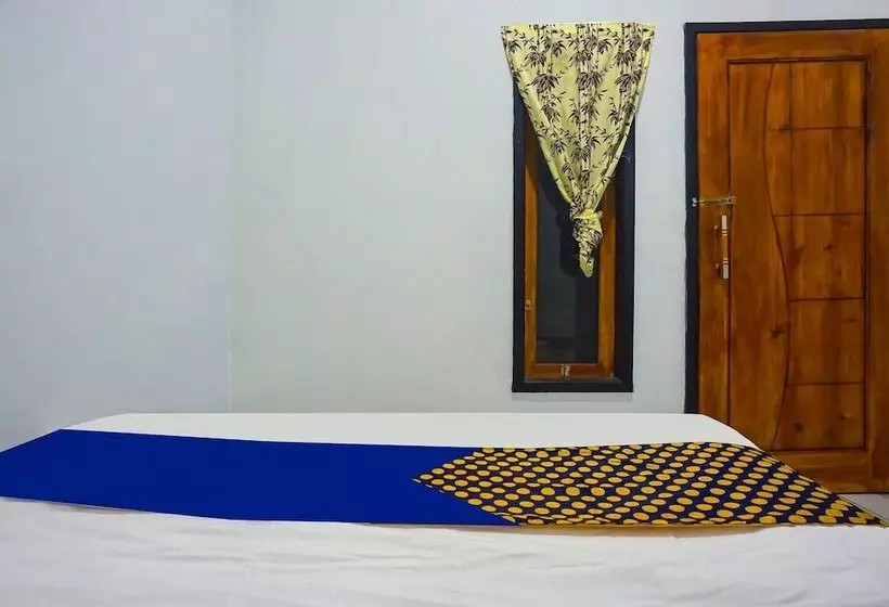 Hotelli Spot On 92154 Nusasari Guest House