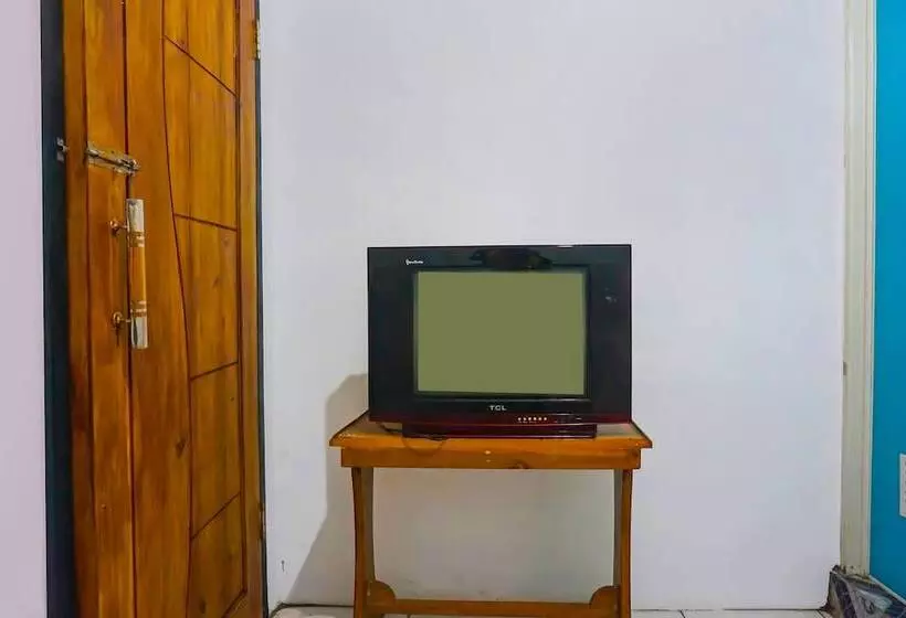 Hotelli Spot On 92154 Nusasari Guest House