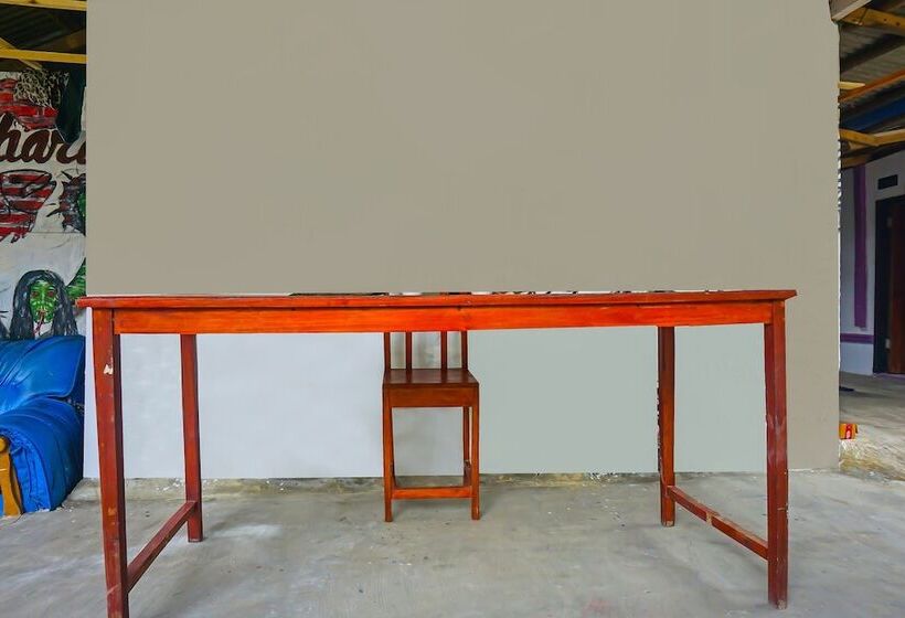 Hotel Spot On 92154 Nusasari Guest House