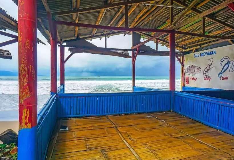 Hotelli Spot On 92154 Nusasari Guest House