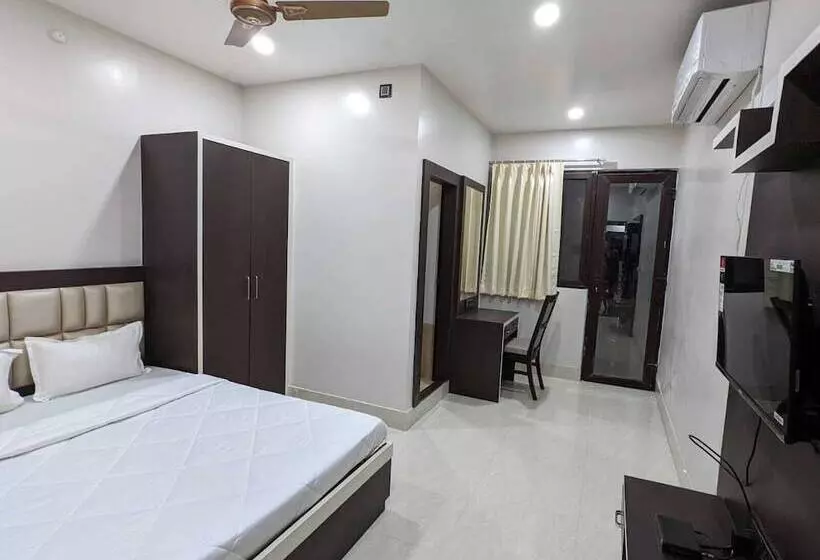 ホテル The Golden Sand