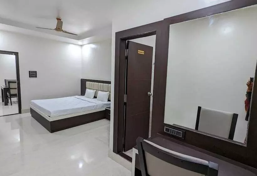 ホテル The Golden Sand