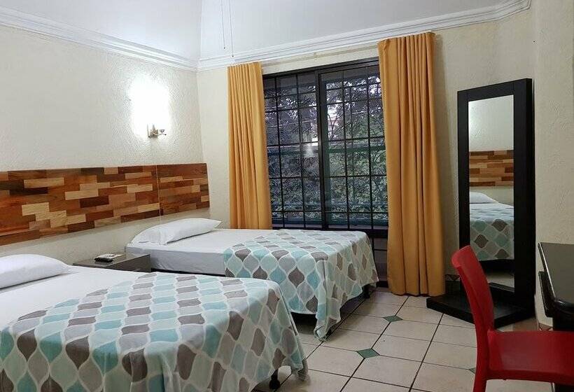 پانسیون Aurora Express