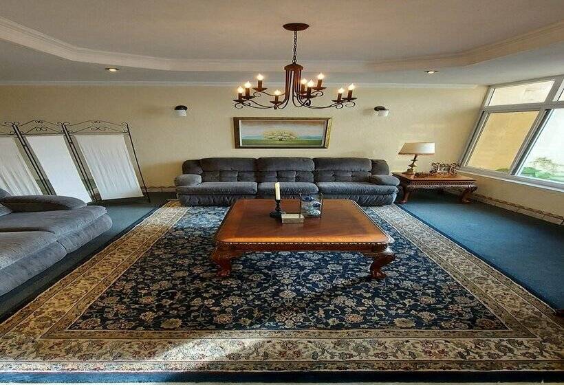 پانسیون Aurora Express