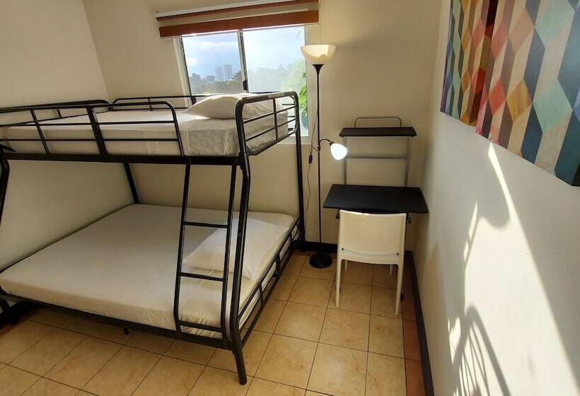 پانسیون Aurora Express