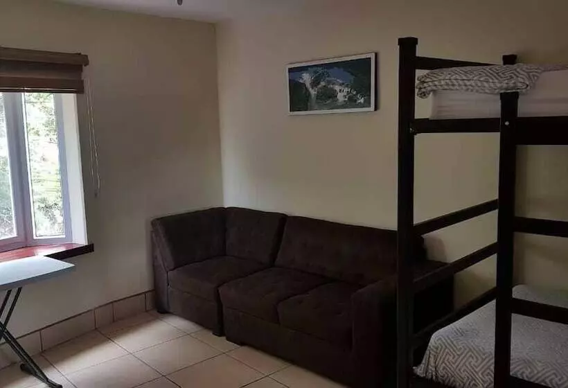 پانسیون Aurora Express