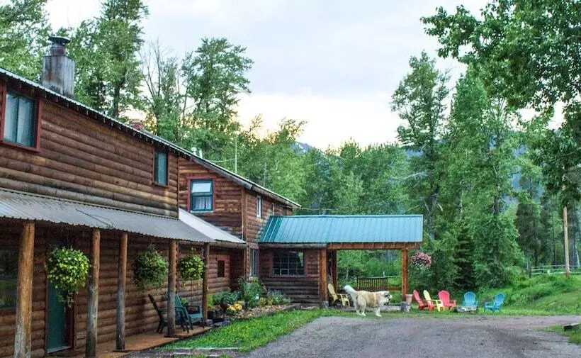 Aamiaismajoitus (B&B) Bear Creek Guest Ranch