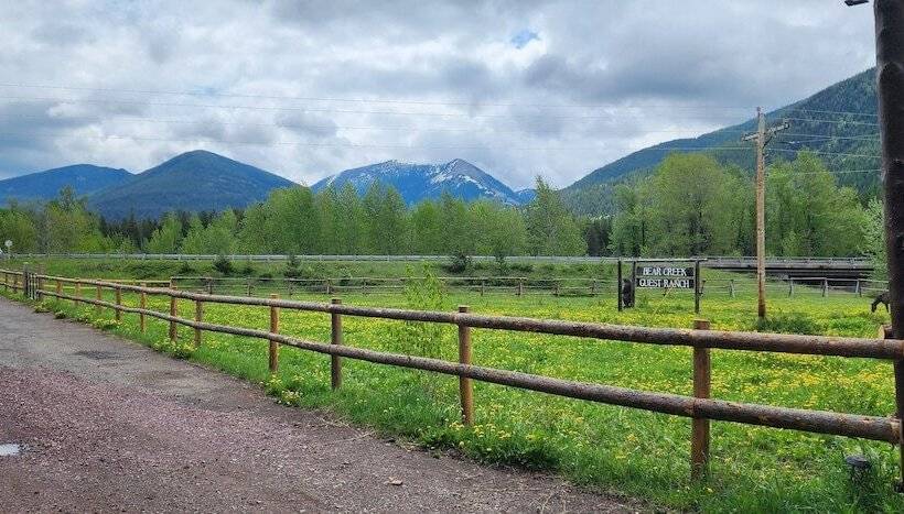 Bed and Breakfast Bear Creek Guest Ranch