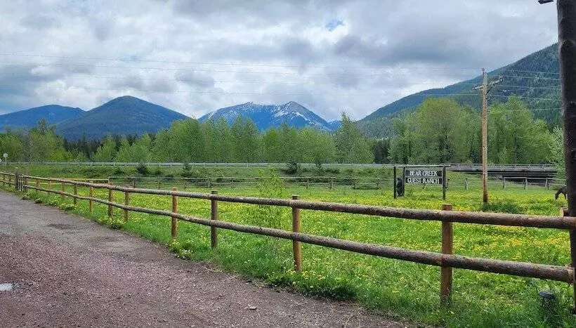 Aamiaismajoitus (B&B) Bear Creek Guest Ranch