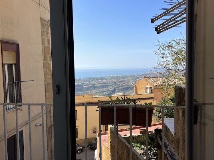 مبيت وإفطار Calua Luxury Museum