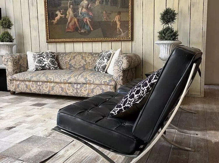 ベッドアンドブレックファースト Calua Luxury Museum