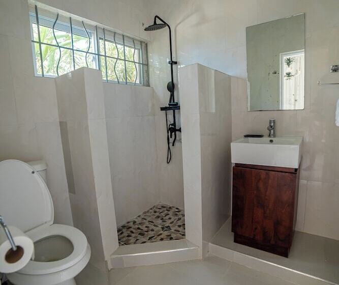 تختخواب و صبحانه High Life Resort And Spa