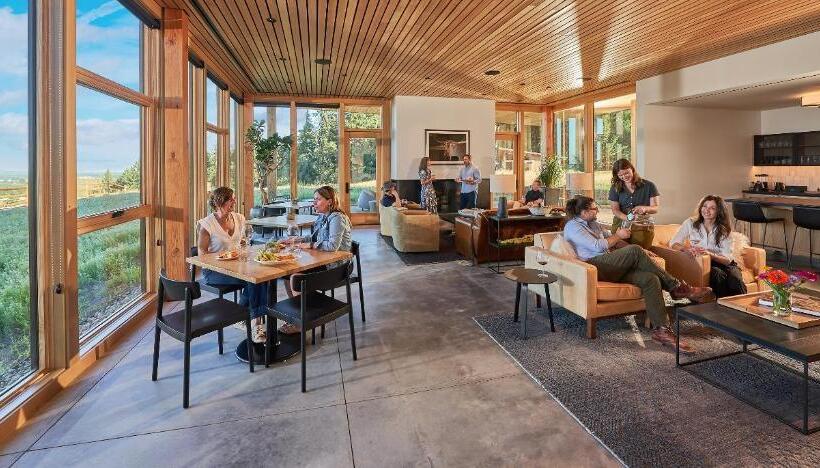 Bed and Breakfast Inn The Ground