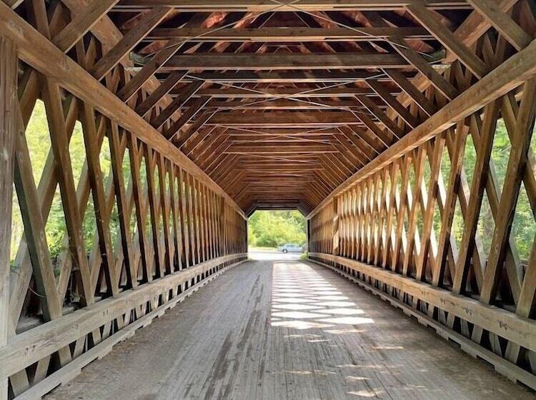 مبيت وإفطار The Inn At Woodsong Acres