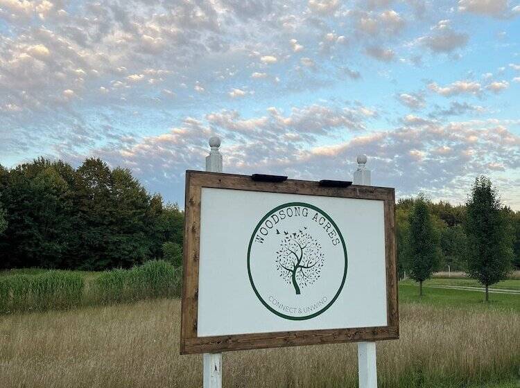 مبيت وإفطار The Inn At Woodsong Acres