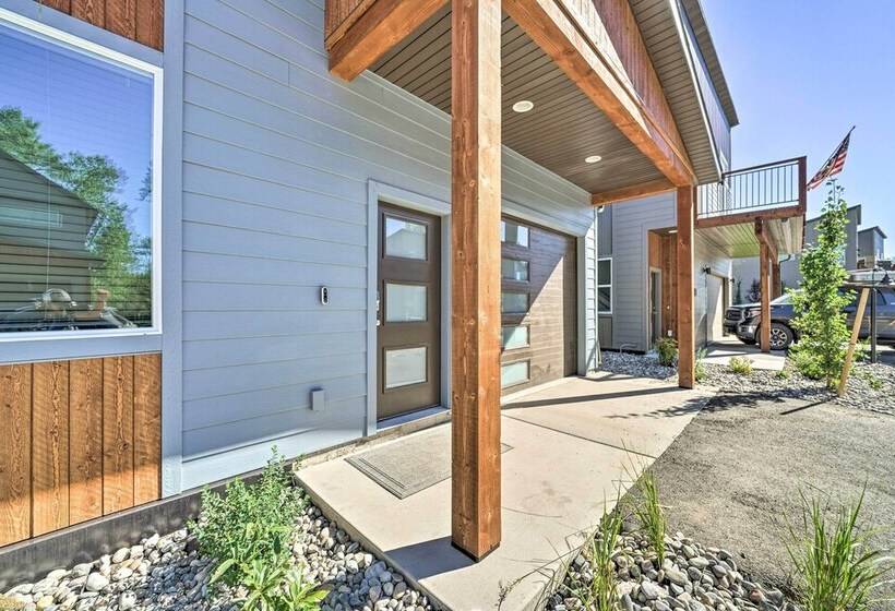 Bozeman Stand Alone Home W/ River Access!