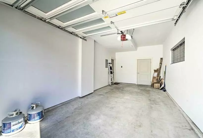 Bozeman Stand Alone Home W/ River Access!