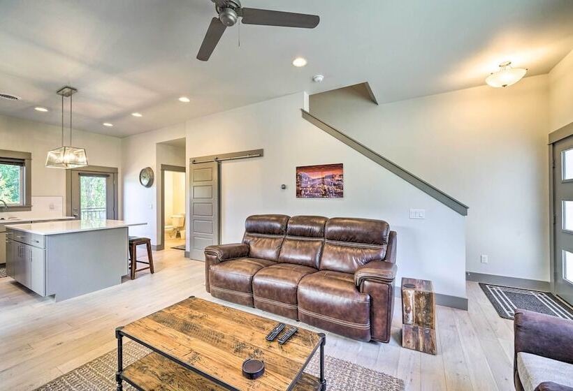 Bozeman Stand Alone Home W/ River Access!