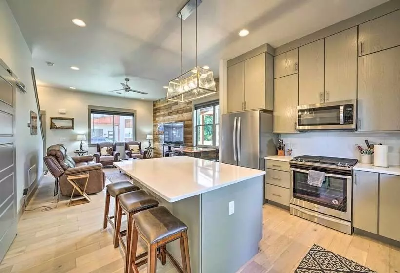 Bozeman Stand Alone Home W/ River Access!