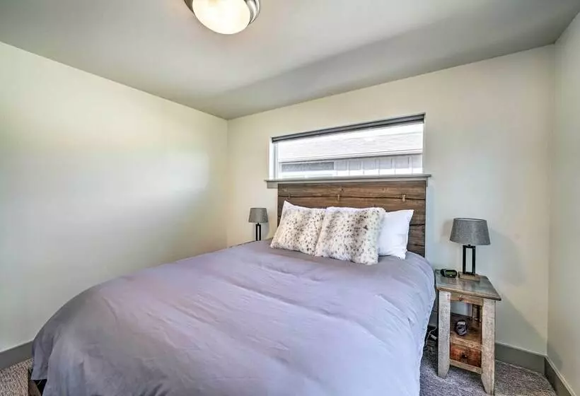 Bozeman Stand Alone Home W/ River Access!