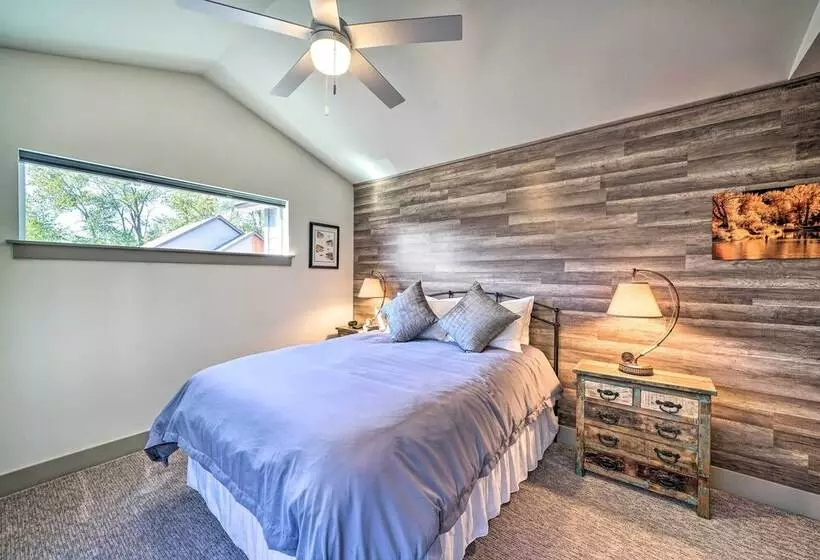 Bozeman Stand Alone Home W/ River Access!