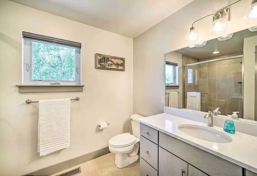 Bozeman Stand Alone Home W/ River Access!