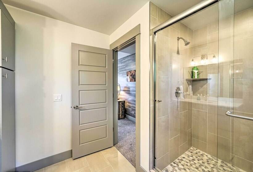 Bozeman Stand Alone Home W/ River Access!