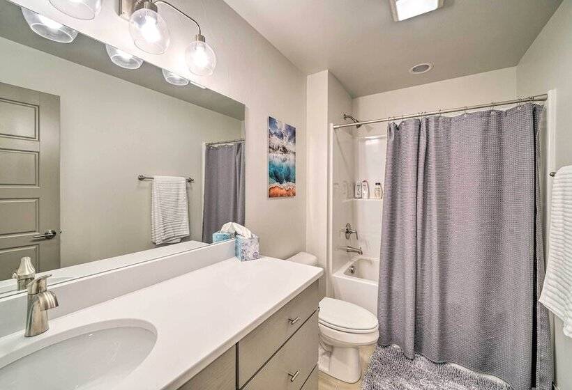 Bozeman Stand Alone Home W/ River Access!