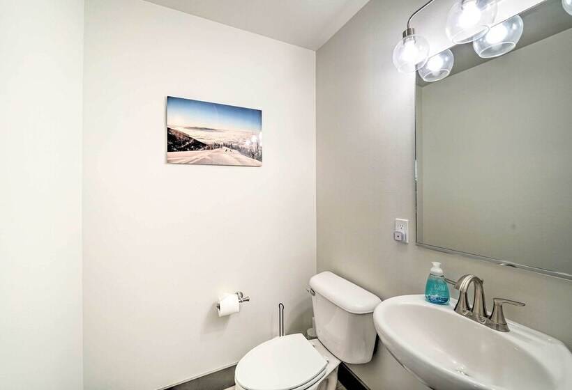 Bozeman Stand Alone Home W/ River Access!