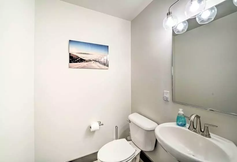 Bozeman Stand Alone Home W/ River Access!