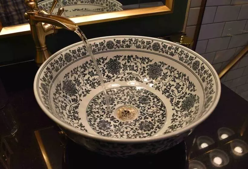 Hostelli Silsbee S By Daniels House